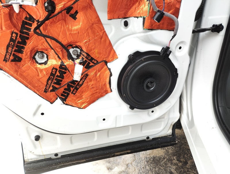 Изображение Обзор с DRIVE2: Установка коаксиальной акустики Prology SL-165 в задние двери